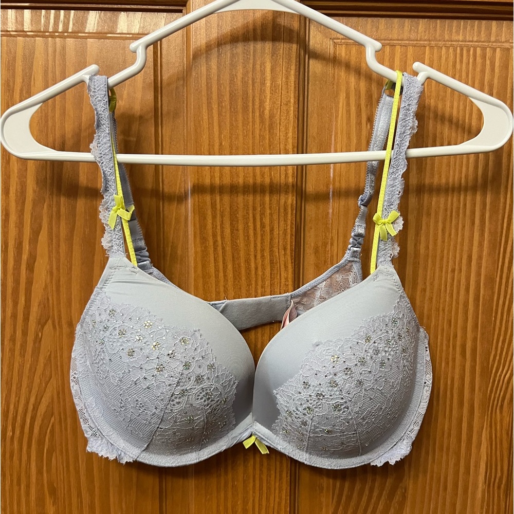 Victoria’s Secret bra